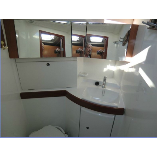 Yacht Beneteau OC 43 Details